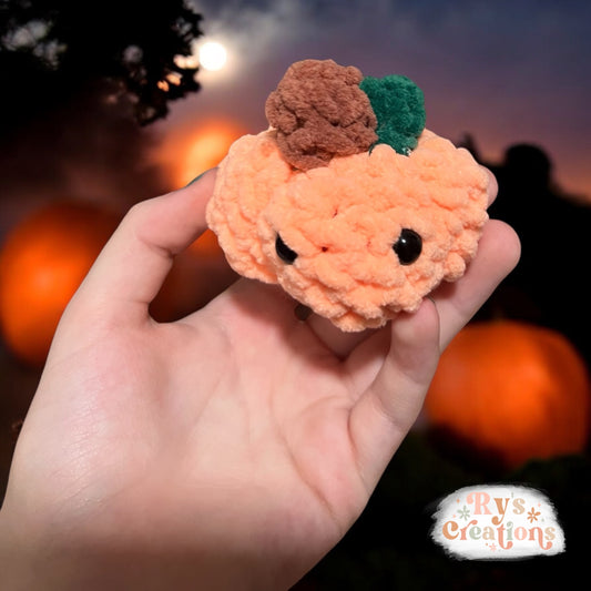 Small Pumpkin Plushie