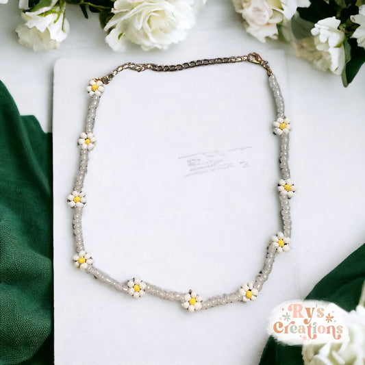 Pearl White Daisy Necklace